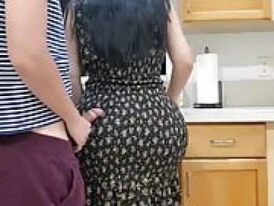 Big ass woman fucked in the kitchen by big cock!