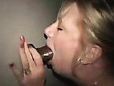 Black dude cums in mature at the gloryhole