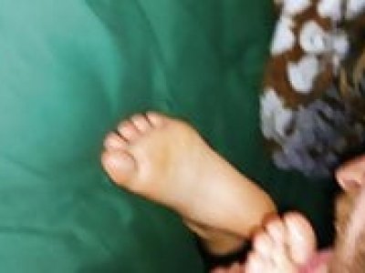 Amateur girlfriend feet