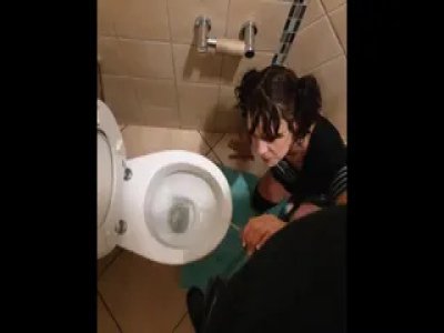 Nice Emo Pigtailed Slut Taking Me for a Piss: Free Porn d2