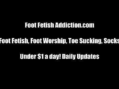 Cover my feet in your sexy sticky cum