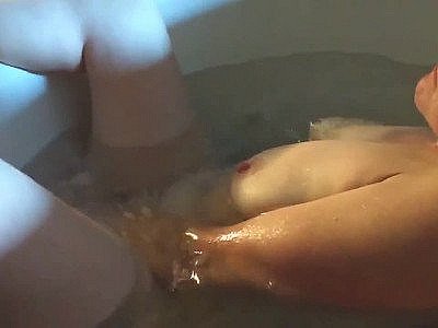Amateur Spouse Spied Masturbating Jacuzzi Jet Tub Orgasms