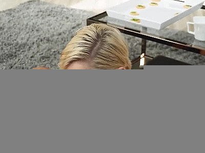 PASSION-HD Curvy Blonde Gives Christmas Gift Every Man Wants