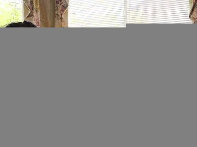 Curvy Brooklyn Chase gets her huge booty banged in the bath