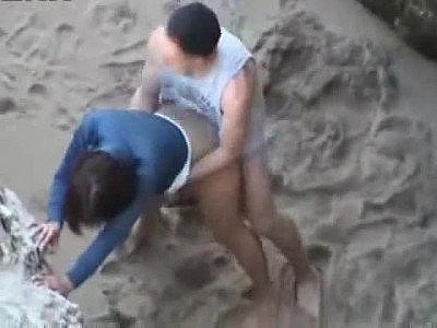 Arab chick get banged outside