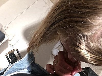 My Sexy Girlfriend Literally Doesn't Care