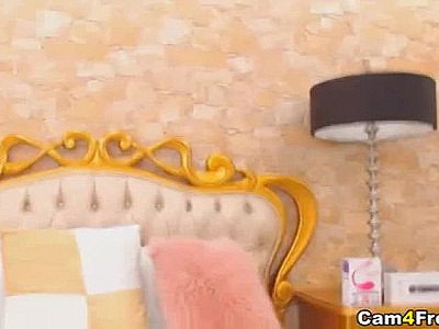 Naughty Babe Plays With Her Vibrator