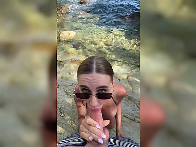 Best bj with cum on face and tits from a stranger on the beach
